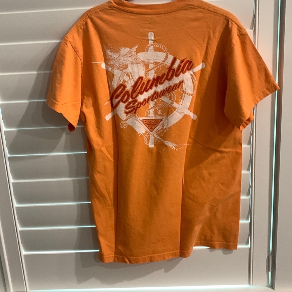 Columbia Orange Short Sleeve tee shirt Medium T-Shirt